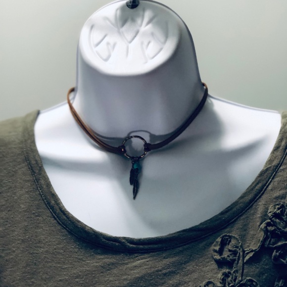 Charlotte Russe Short-Sleeved T-Shirt - Size M - Picture 4 of 7